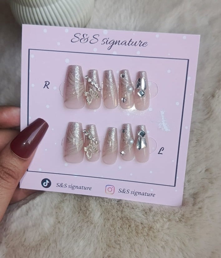 ✨ Luxury Glam Crystal – Press-On Nails ✨