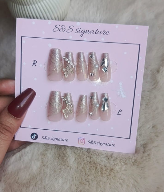 ✨ Luxury Glam Crystal – Press-On Nails ✨